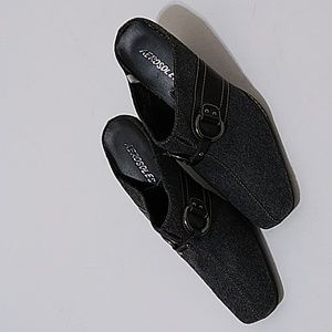 Aerosoles In A Cinch Women's Gray Mules
